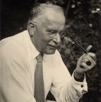 “The Privilege of a Lifetime Is to Become Who You Truly Are” – What Carl Jung Meant by Living Authentically